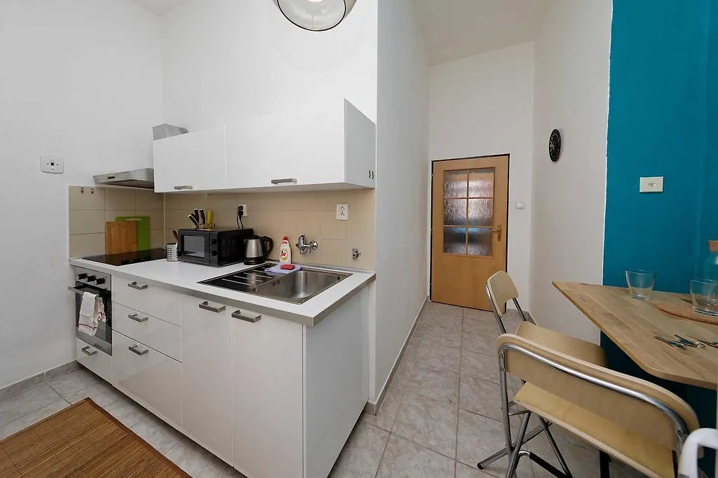 Apartments Safarikova Πράγα